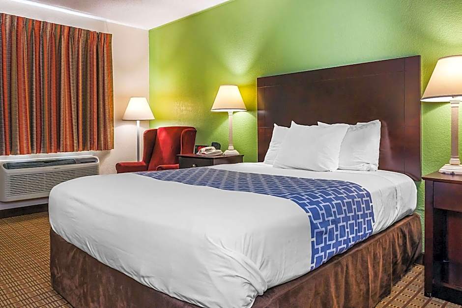 Econo Lodge Vincennes