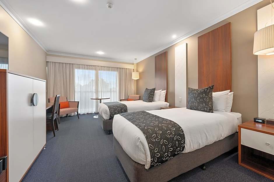 Quality Hotel Taylors Lakes