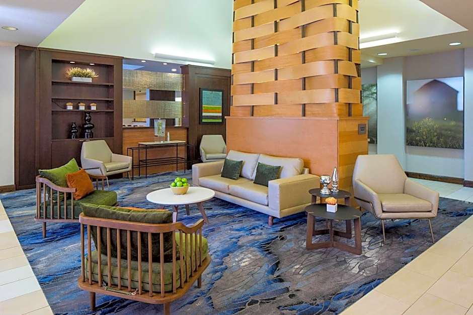 Photo 1 of 33 of Fairfield Inn & Suites by Marriott Orlando Lake Buena Vista