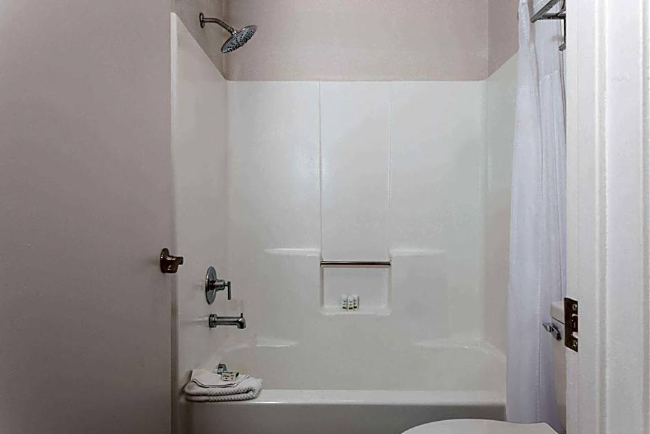 Howard Johnson by Wyndham Orlando Lake Buena Vista South