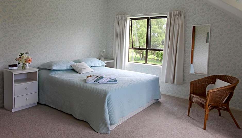 Foto 1 av 4 av 1 King Bed