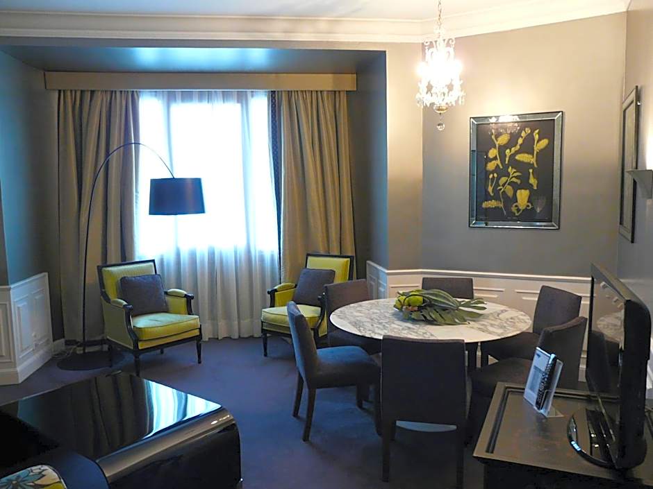 Hotel Carlton