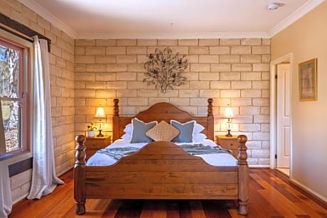 One-Bedroom Spa Cottage