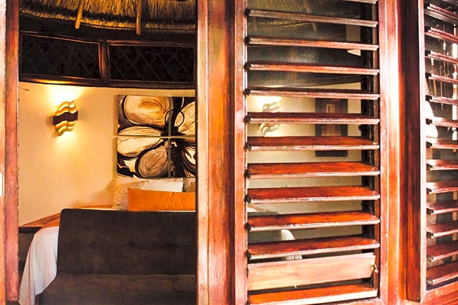 Cocos Cabañas Playa del Carmen Adults Only