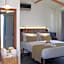Maya Bistro Hotel & Beach