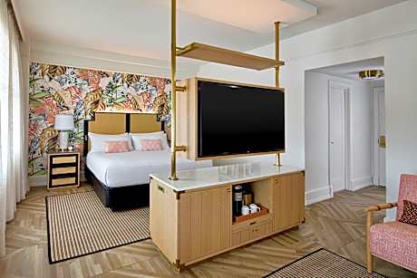 1 King Bed 1 Bedroom Suite
