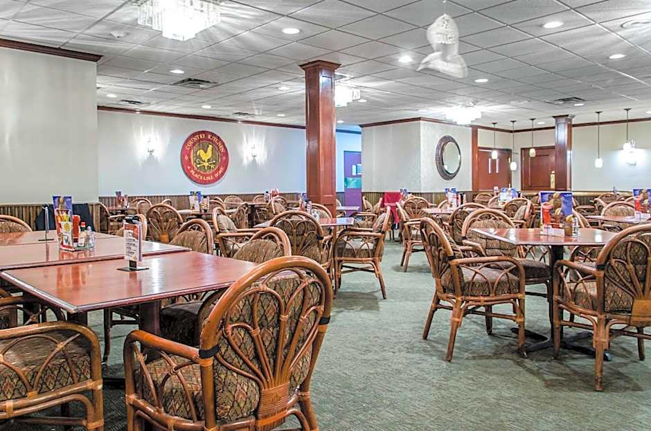 Grand Idaho Inn & Suites – Pocatello, ID