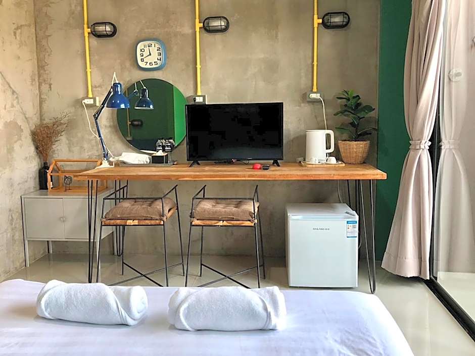 Yimwhan Hostel & Cafe Ayutthaya