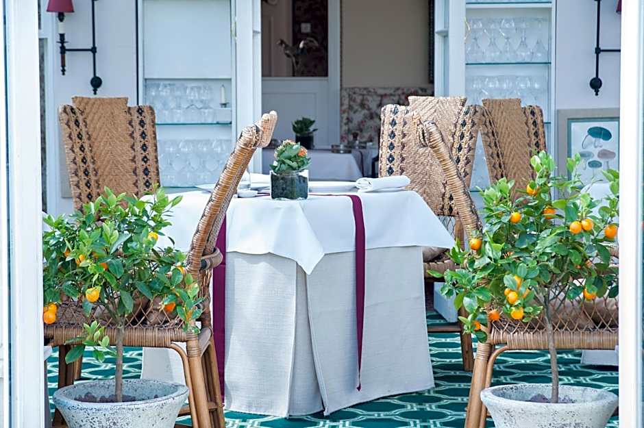 Summer Lodge Country House Hotel