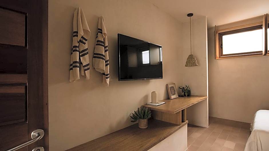 Casa Montore by Barrio Mexico