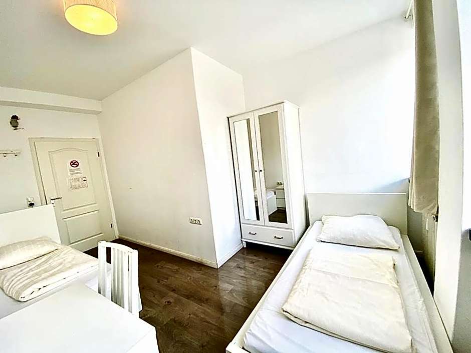 MAC City Hostel