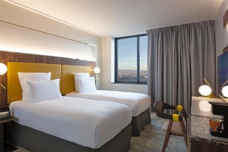Deluxe Twin Room with View