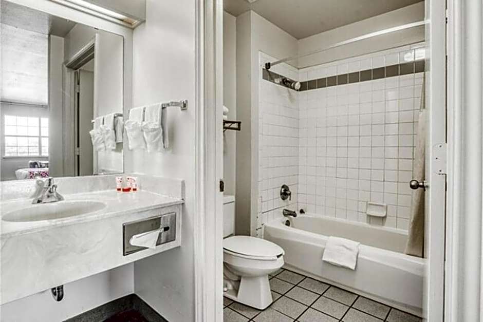 OYO Hotel Wichita Falls I-44