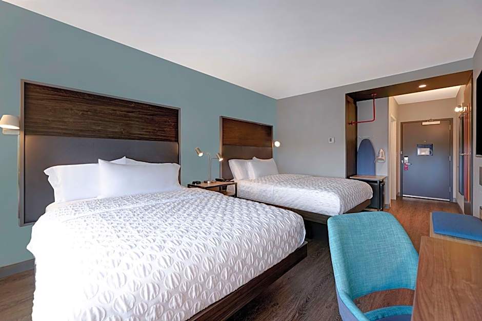 Tru by Hilton Grantville, PA