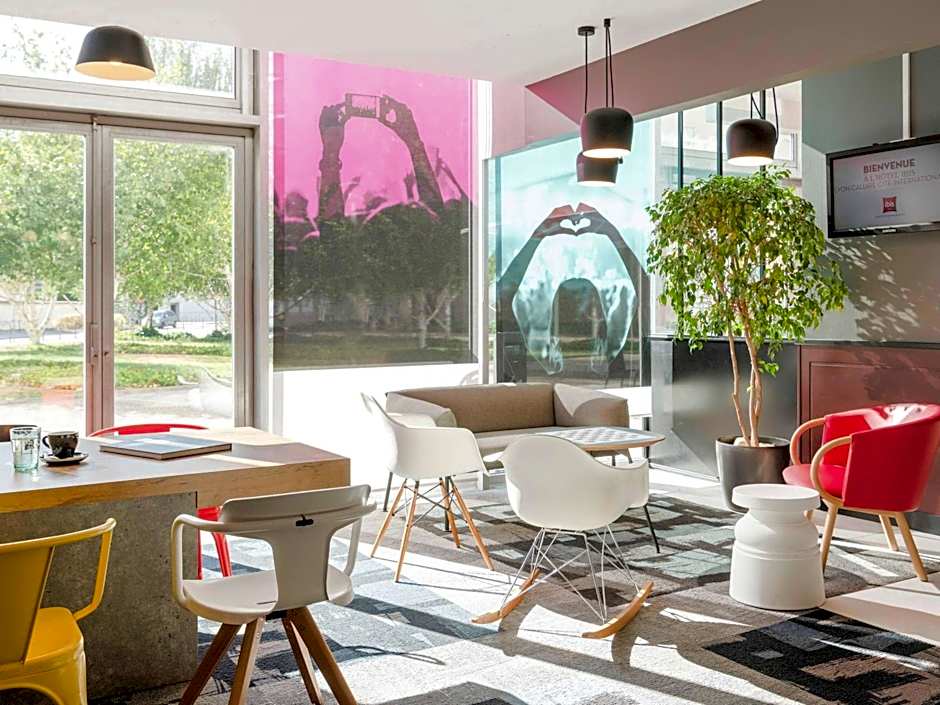 ibis Lyon Caluire Cite Internationale
