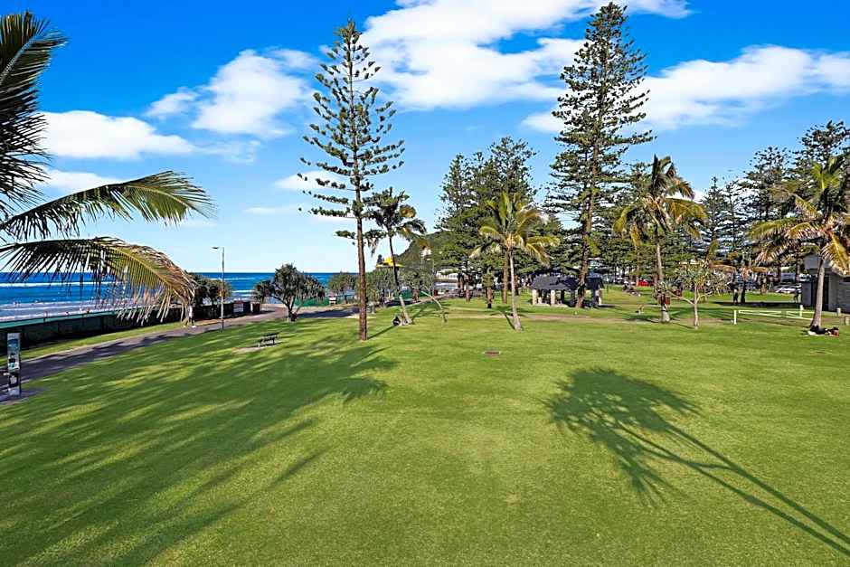 Pacific Regis Beachfront Holiday Apartments