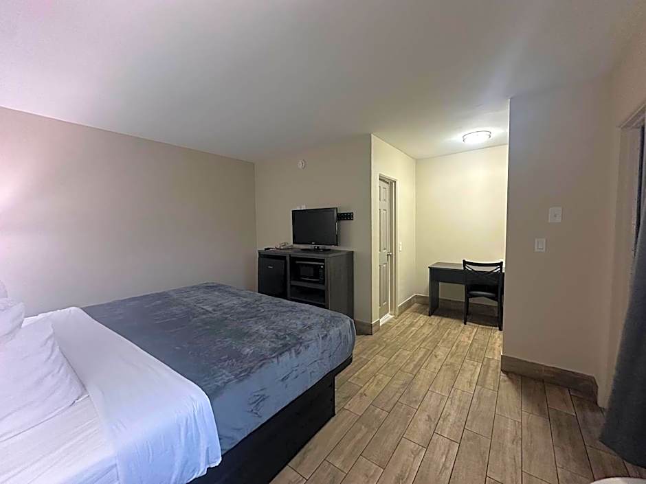 Econo Lodge St. Petersburg Central