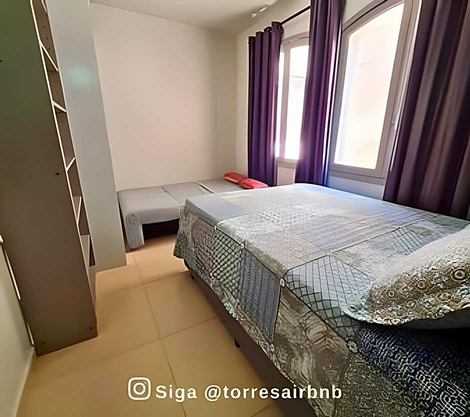 Apto 02 quartos | Ar condicionado | 500mts do mar