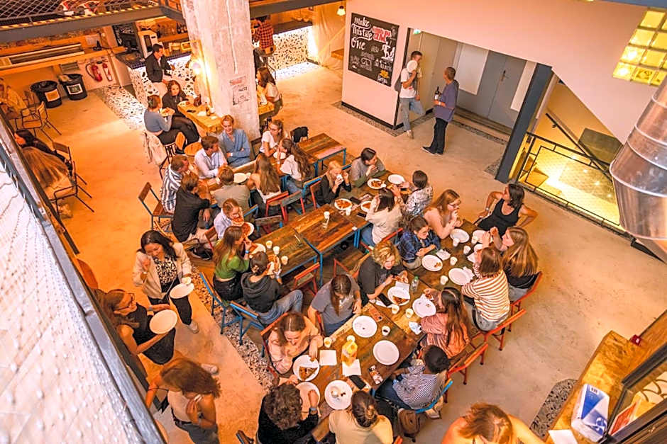 Villa Saint Exupery Beach Hostel