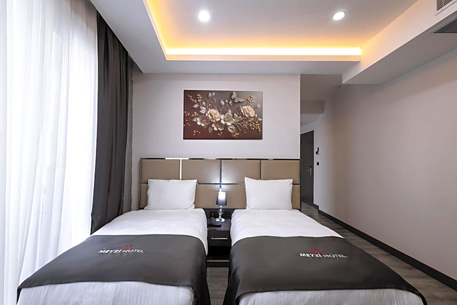 Meyzi Hotel