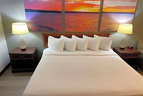 King Room - Mobility Access/Non-Smoking