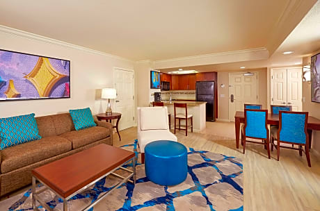 1 Bedroom King Suite Hearing Accessible