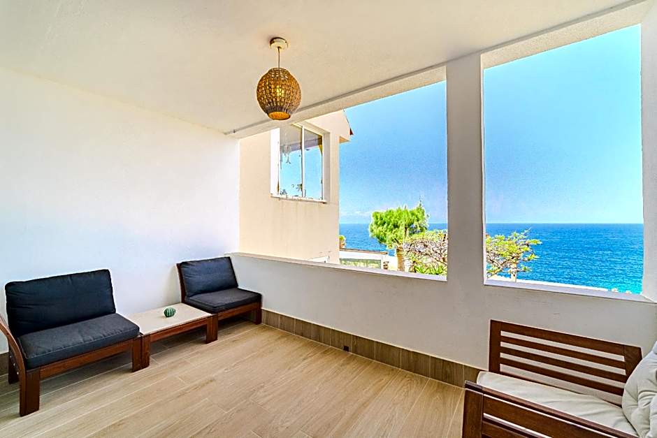 Ocean Breeze Apartments