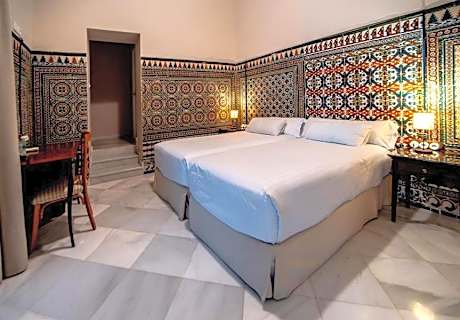 Double room tiles
