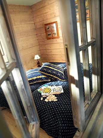 Two-Bedroom Apartment (6 Adults) with Spa Access