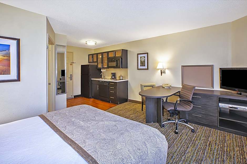 Candlewood Suites Indianapolis Northeast By IHG
