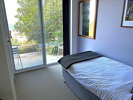 Three-Bedroom Apartment - Earl Street