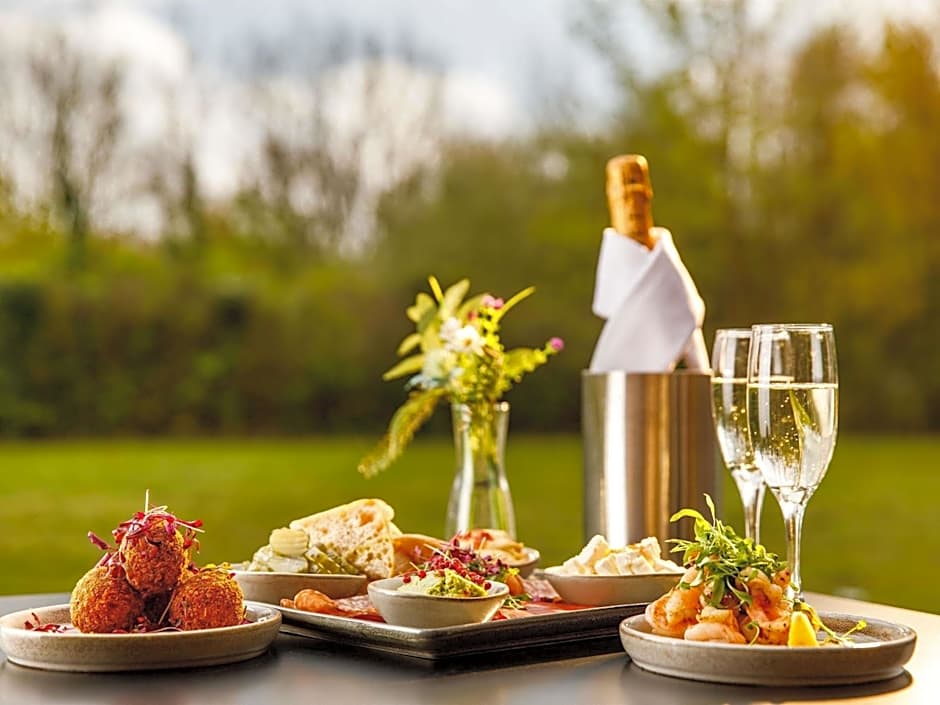 Mercure Cardiff North Hotel