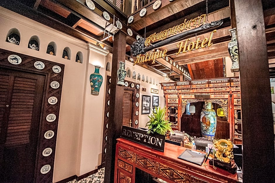 Songkhla Tae Raek Antique Hotel