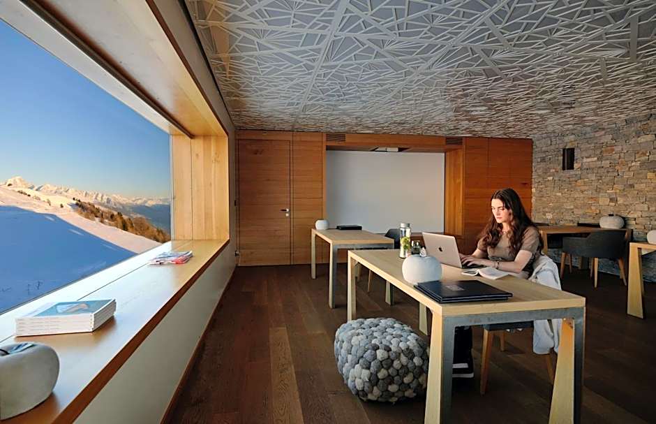 Chetzeron Mountain Boutique Hotel