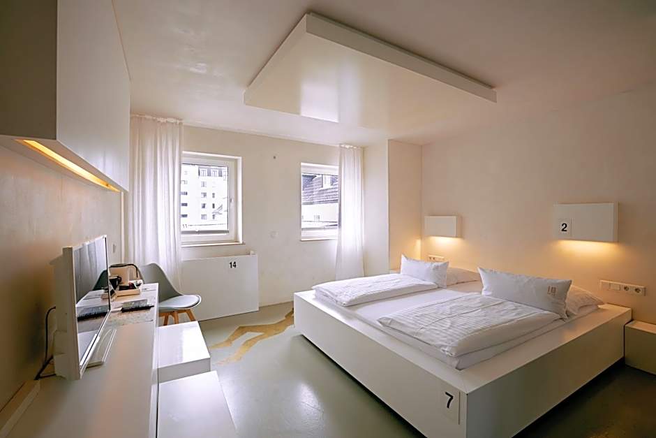 18Arts Hotel