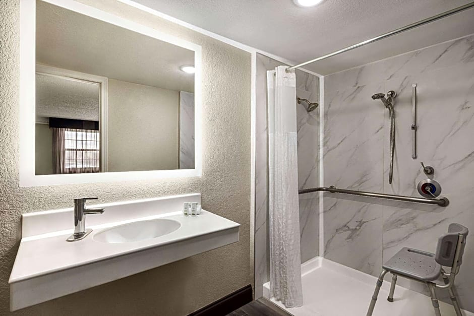 La Quinta Inn San Antonio I-35 N at Toepperwein