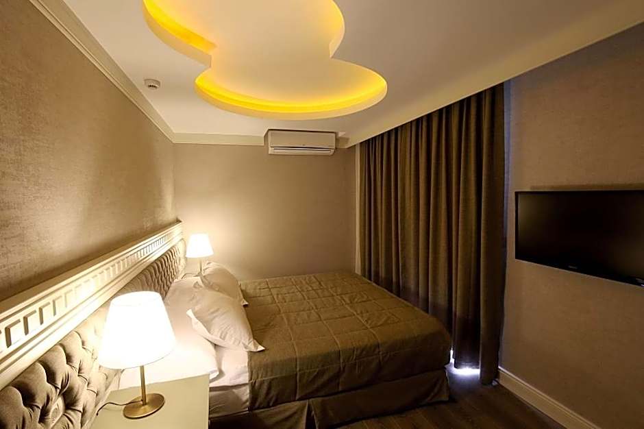 Pinehill Hotel & Suites