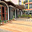 Dee Prom Hotel