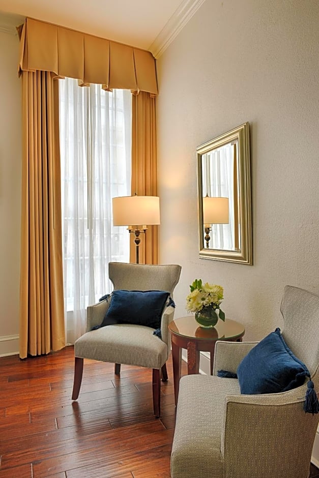 voco St. James Hotel By IHG