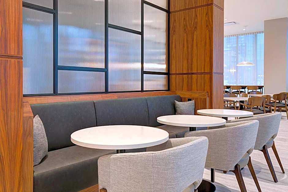 Homewood Suites By Hilton Montreal Downtown
