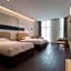 Yuhai Moqi Hotel (Hangzhou Bay Financial Plaza)