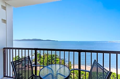 Executive Beach View Level 10 - 13