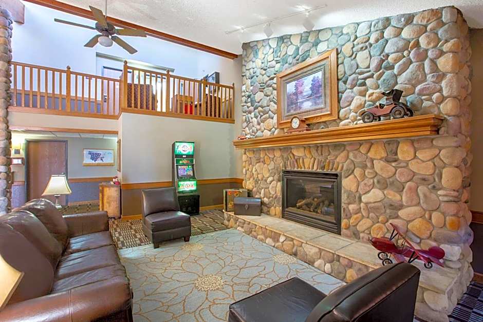 AmericInn by Wyndham Lincoln North