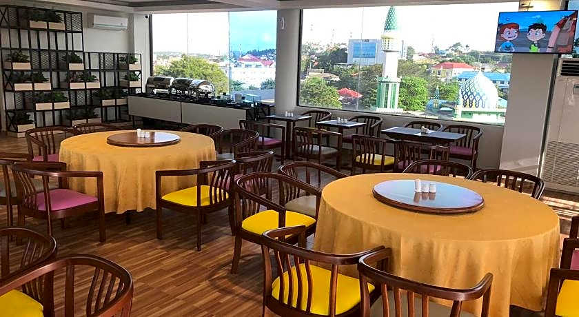 Nite and Day Laguna - Bintan