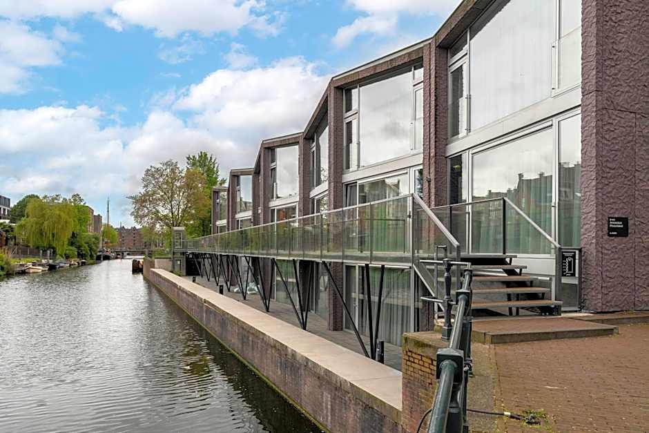 YAYS Amsterdam Prince Island by Numa