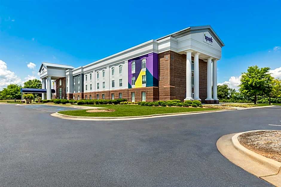 Spark by Hilton Tuscumbia Muscle Shoals