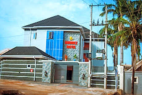 Buddiez Hotel & Resort