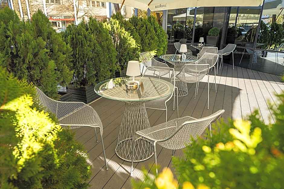 Crystal Palace Hotel