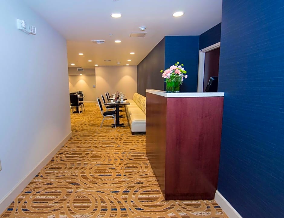 Holiday Inn Gainesville-University Center, an IHG Hotel