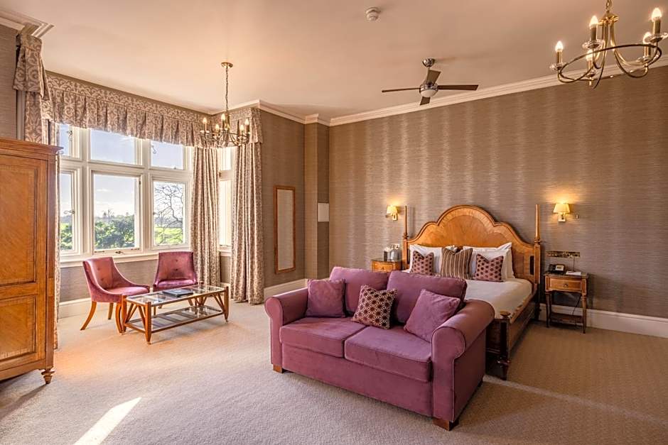 Wivenhoe House Hotel